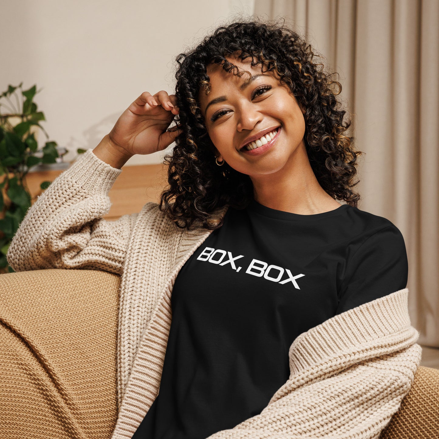 Box Box Text F1 Racing Women's Relaxed T-Shirt in Black