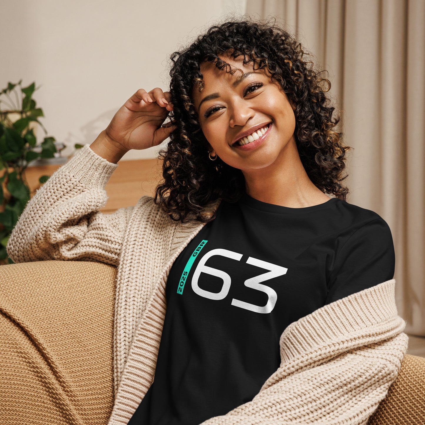 #63 F1 Driver George Russell Women's Relaxed T-Shirt in Black