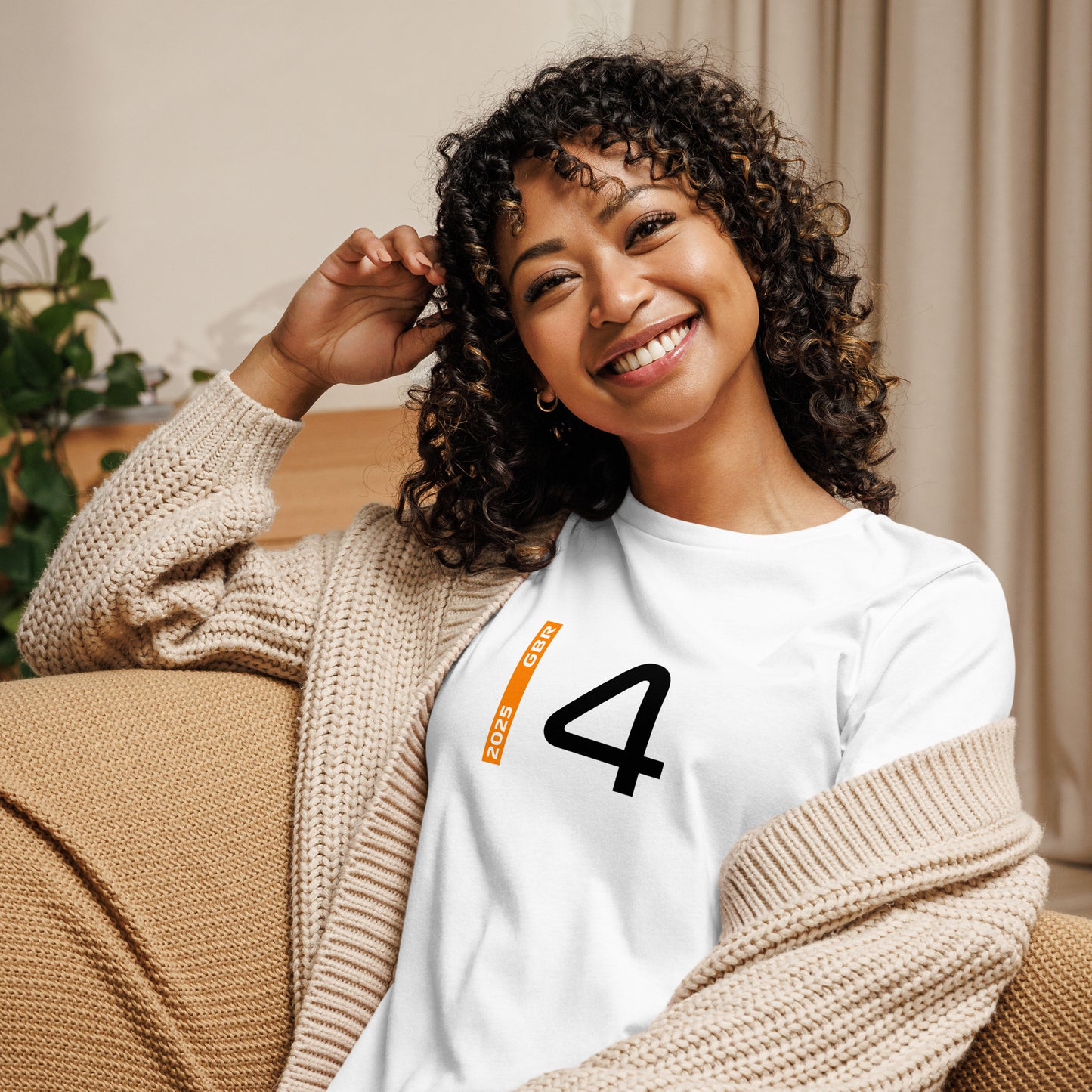 #4 F1 Driver Lando Norris Women's Relaxed T-Shirt in White